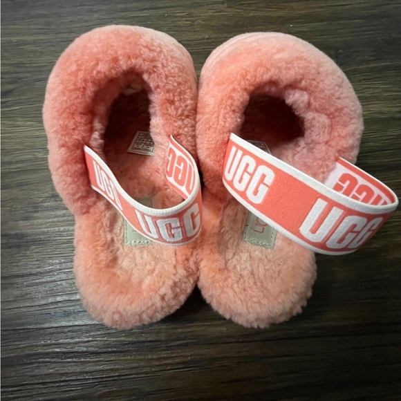 Fluff Yeah Ugg slides - Picture 4 of 6